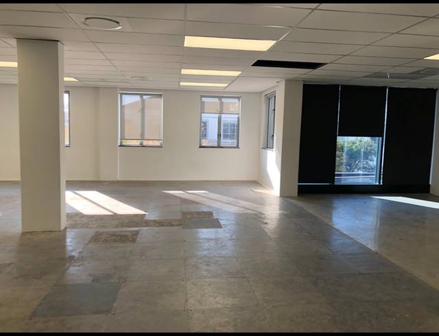 260M² OFFICE TO LET IN SANDHURST
